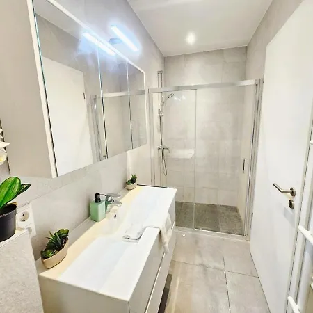 Roomy 3 Bedroom Flat With Outdoor Terrace And Parking 룩셈부르크